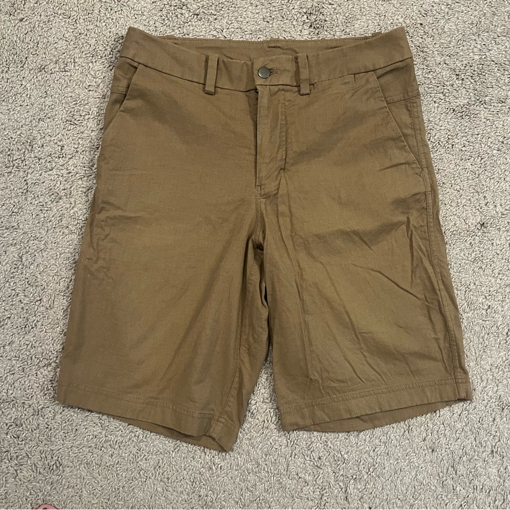 Lululemon Men's Tan Shorts